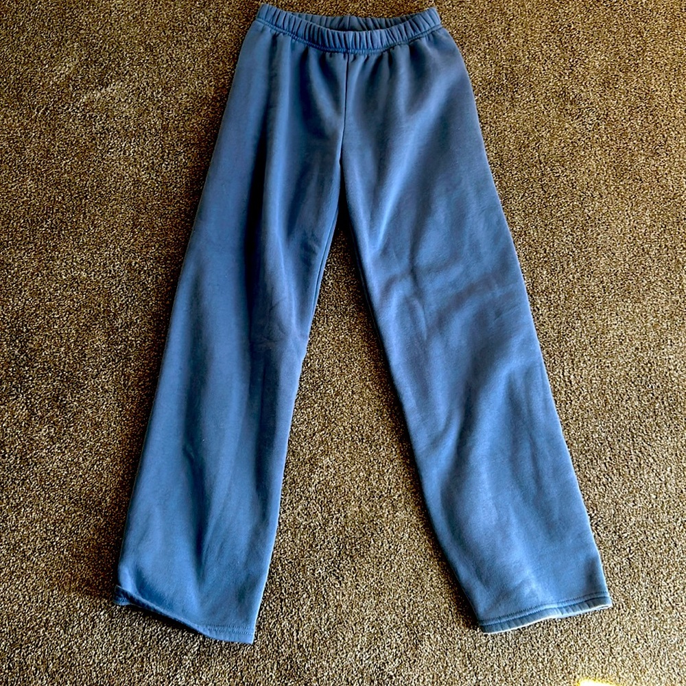 Blue straight legs from 5 below